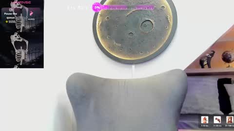 Mia online show from March 2026 12:20:01 PM