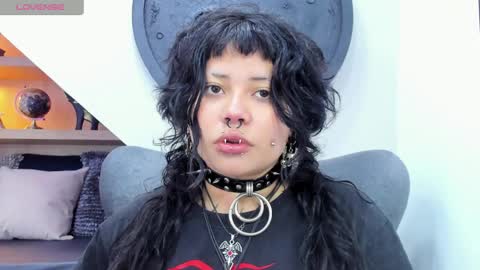 Mia online show from March 2026 01:22:01 PM