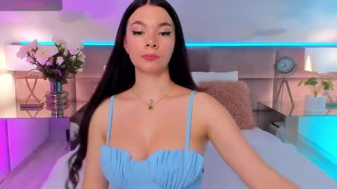 Mia online show from June 2026 06:56:02 PM