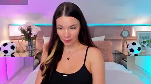 Mia online show from June 2026 07:09:01 PM