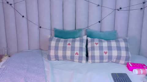 Snapshot of miaanderson__ chatting on December 2025 07:41:02 PM miaanderson__ online show from December 2025 07:41:02 PM