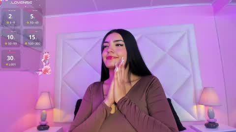 Snapshot of miaasmiith_ chatting on April 2026 11:13:02 AM Alexandra online show from April 2026 11:13:02 AM