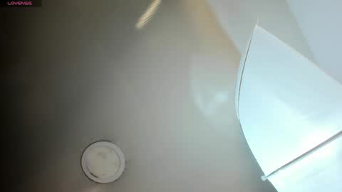 Snapshot of miaasmiith_ chatting on May 2026 11:04:01 AM Alexandra online show from May 2026 11:04:01 AM