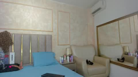 Miaasummer online show from May 2026 11:37:02 AM