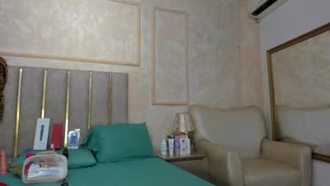 Miaasummer online show from May 2026 11:26:01 AM