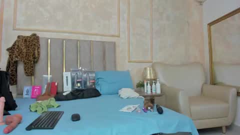 Miaasummer online show from June 2026 11:29:02 AM