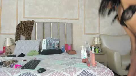 Miaasummer online show from June 2026 11:31:01 AM