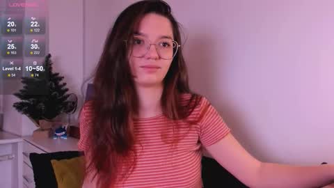 Snapshot of miabellee_ chatting on December 2025 09:41:02 PM mia online show from December 2025 09:41:02 PM