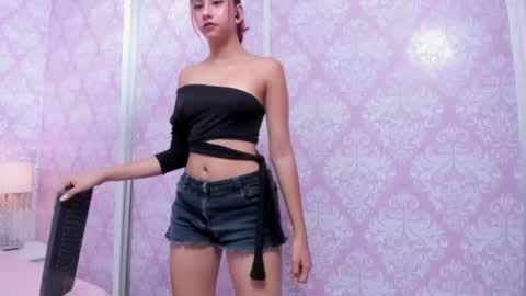 Mia online show from June 2026 11:53:02 PM