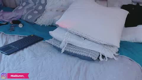 miablumm_ online show from March 2026 08:26:01 PM