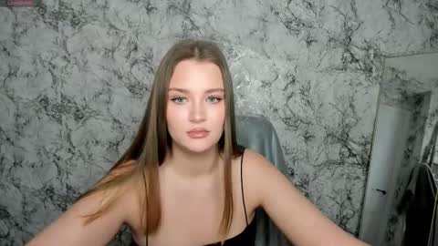 Mia online show from March 2026 05:15:01 PM