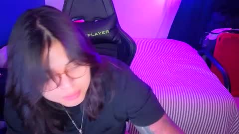 Mia online show from February 2026 02:29:01 AM