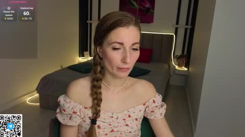 Snapshot of miacarver chatting on September 2025 08:16:01 AM Mia online show from September 2025 08:16:01 AM
