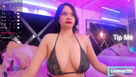 Mia online show from December 2025 01:44:02 AM