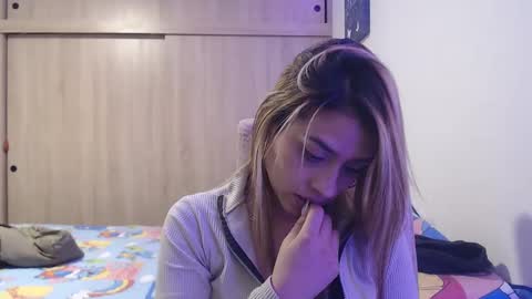 Snapshot of miacollings1 chatting on October 2025 02:22:02 AM Miia online show from October 2025 02:22:02 AM