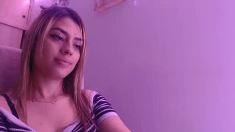 Snapshot of miacollings1 chatting on November 2025 03:18:02 AM Miia online show from November 2025 03:18:02 AM