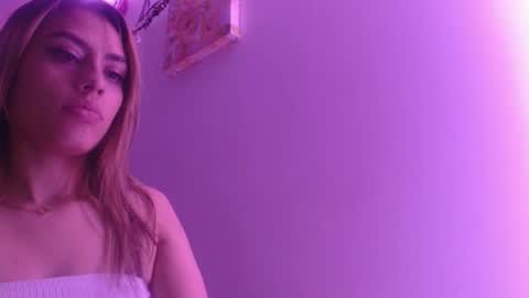 Snapshot of miacollings1 chatting on November 2025 10:47:02 PM Miia online show from November 2025 10:47:02 PM