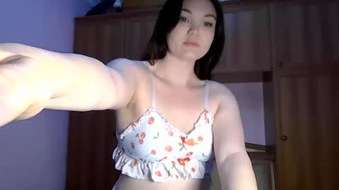 Snapshot of miacreami chatting on May 2026 08:55:01 AM Mia online show from May 2026 08:55:01 AM
