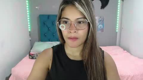 Snapshot of miacumgirl chatting on June 2026 12:13:02 PM miacumgirl online show from June 2026 12:13:02 PM