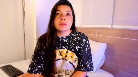 IG Yojanagomez  online show from May 2026 12:35:02 PM