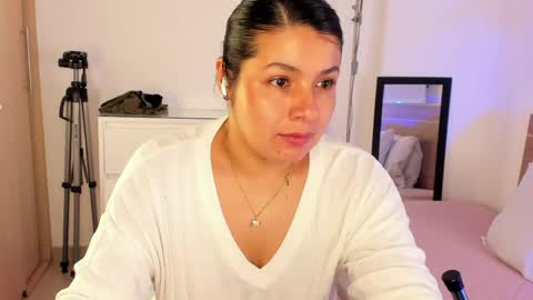 IG Yojanagomez  online show from June 2026 02:23:02 AM