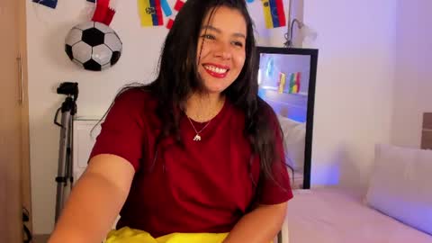 IG Yojanagomez  online show from June 2026 04:22:02 PM