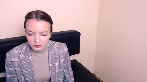 Snapshot of miadarms_ chatting on October 2025 07:47:02 AM Mia online show from October 2025 07:47:02 AM