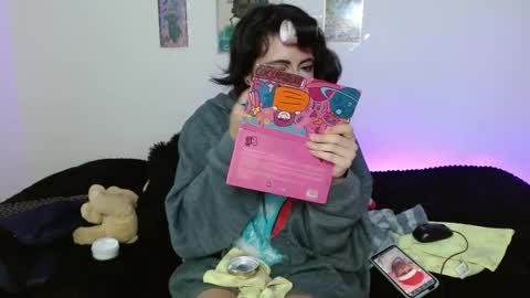 Mia david      online show from April 2026 08:22:01 PM