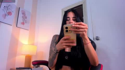 Snapshot of miadiamondd chatting on March 2025 08:57:01 PM miadiamondd online show from March 2025 08:57:01 PM