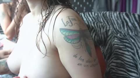 Snapshot of miadimota chatting on January 2026 04:22:01 PM Mia online show from January 2026 04:22:01 PM