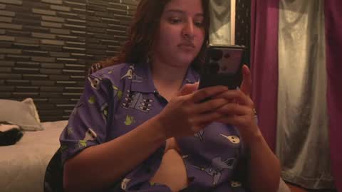 Mia online show from June 2026 12:49:01 AM