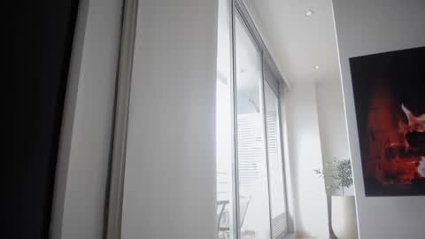 Mia online show from February 2025 03:24:02 PM