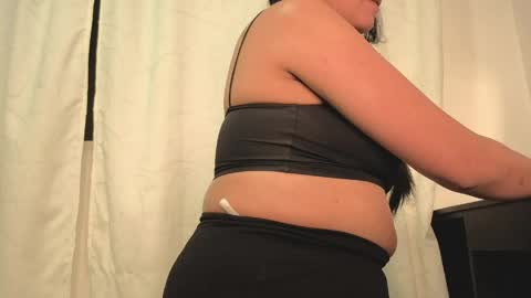 Snapshot of miafix chatting on April 2026 01:42:02 AM Mia Carter Schedule 800 - 1430 gtm-5 online show from April 2026 01:42:02 AM