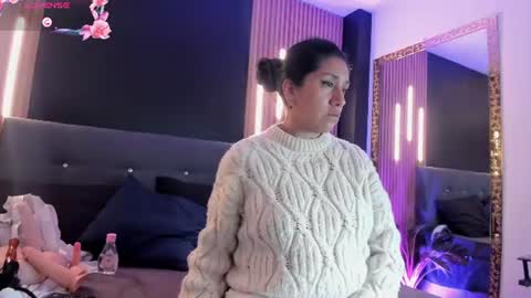Mia Carter  Schedule 800 - 1430 gtm-5 online show from June 2026 02:11:01 AM