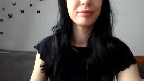 Mia online show from June 2026 10:08:01 PM