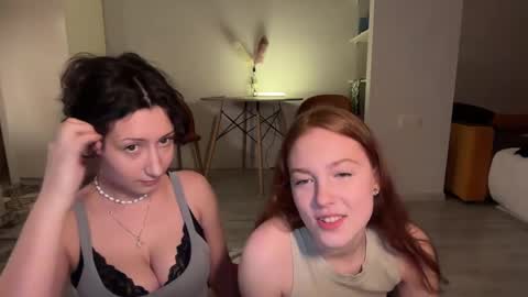 Mia online show from April 2026 11:53:01 PM