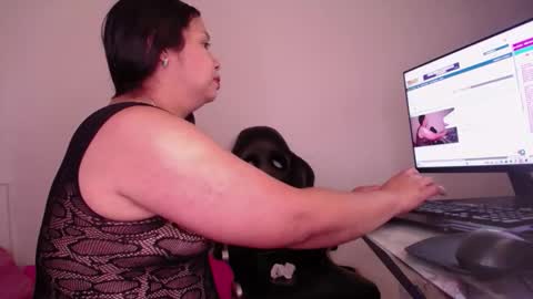 mia online show from February 2026 01:45:04 AM