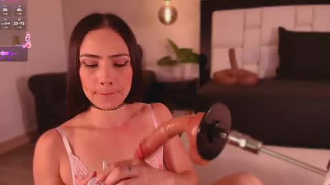Mia online show from May 2026 11:26:01 AM
