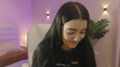 Mia Gomez online show from November 2025 12:49:01 PM