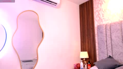 miagomezx online show from May 2026 07:51:02 PM