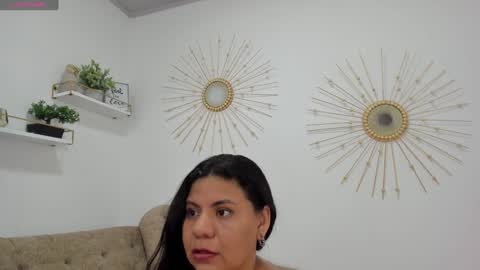 Miah Collins online show from January 2025 06:27:01 PM
