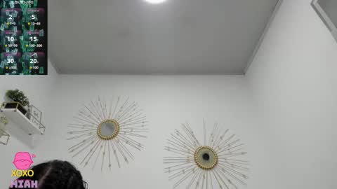 Miah Collins online show from November 2025 11:21:02 AM