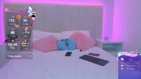 Snapshot of miah_skinny chatting on May 2026 05:30:02 PM Mia online show from May 2026 05:30:02 PM