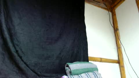 Mia  Sam online show from May 2026 04:22:01 PM
