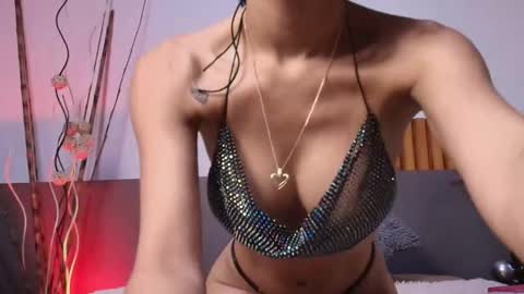 miahertz online show from November 2025 11:32:02 AM