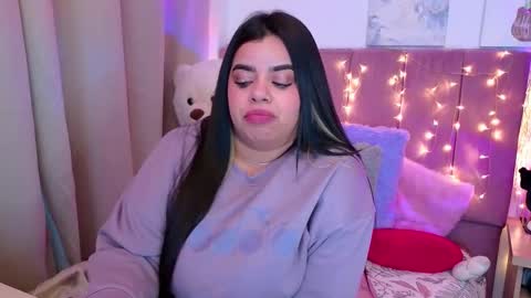 Snapshot of miahjoness chatting on November 2025 10:42:02 PM Miah Joness online show from November 2025 10:42:02 PM