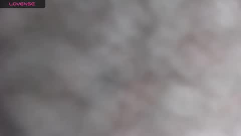 Snapshot of miahlove3x chatting on November 2025 04:12:02 AM MiahLove31 online show from November 2025 04:12:02 AM