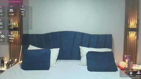 MIA HOTMEZ online show from September 2025 11:48:01 AM