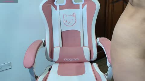 MIA HOTMEZ online show from October 2025 01:56:02 PM