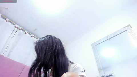 miajhonsonx online show from May 2026 08:37:01 PM